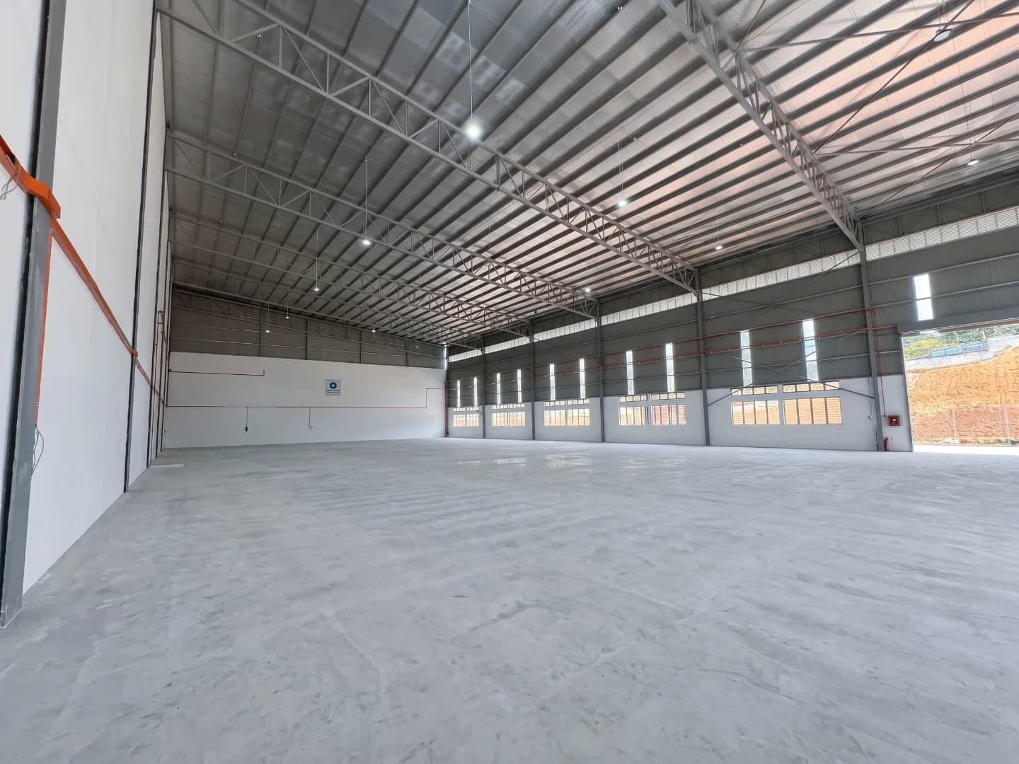 Adjoining Semi-Detached Factory for Sale in Puchong (2.8 Acres, 70,000 sqft, 1,200A Power)